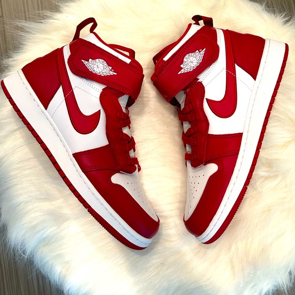 Jordan 1 Hi Flyease Fire Red - Picture 1 of 10